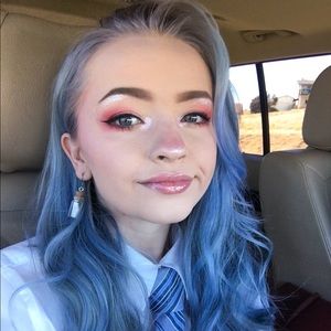 Meet your Posher, Sabrina